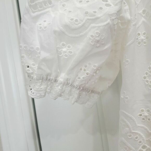 J McLaughlin Joanie Eyelet Blouse size M, NWT - Picture 3 of 9